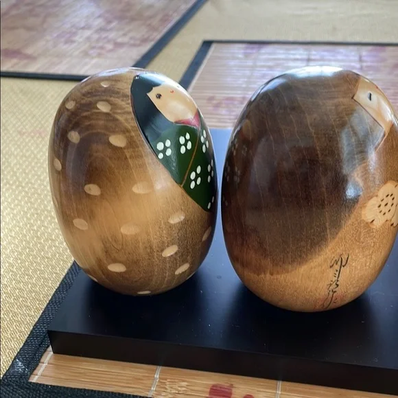 Handcrafted Wooden Kokeshi Dolls Set - The four seasons with stand. - Picture 7 of 16